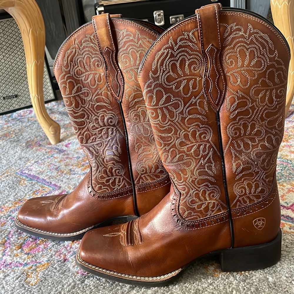 Like New Women’s Ariat Remuda Western Square Toe Boots Size 7.5B Rich Brown
